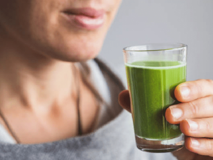 Hướng dẫn cách uống Tảo Xoắn Nhật để đẹp da cho chị em