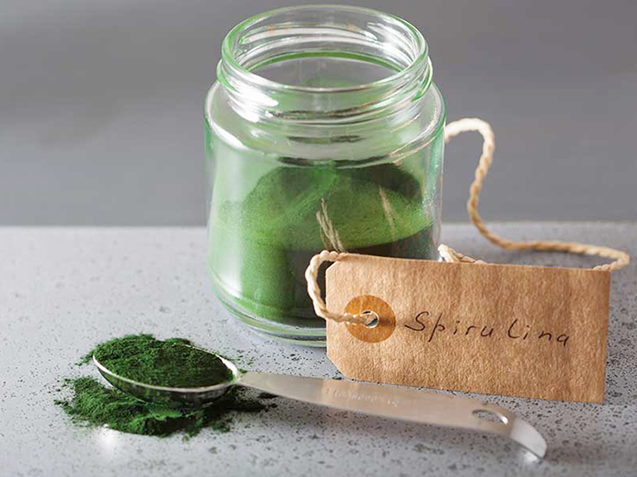 Hướng dẫn cách uống Tảo Xoắn Nhật để đẹp da cho chị em