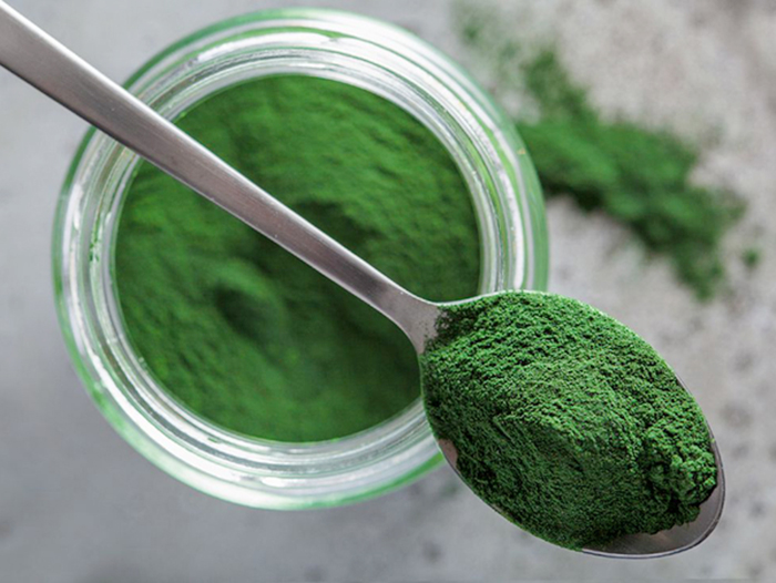 Hướng dẫn cách uống Tảo Xoắn Nhật để đẹp da cho chị em