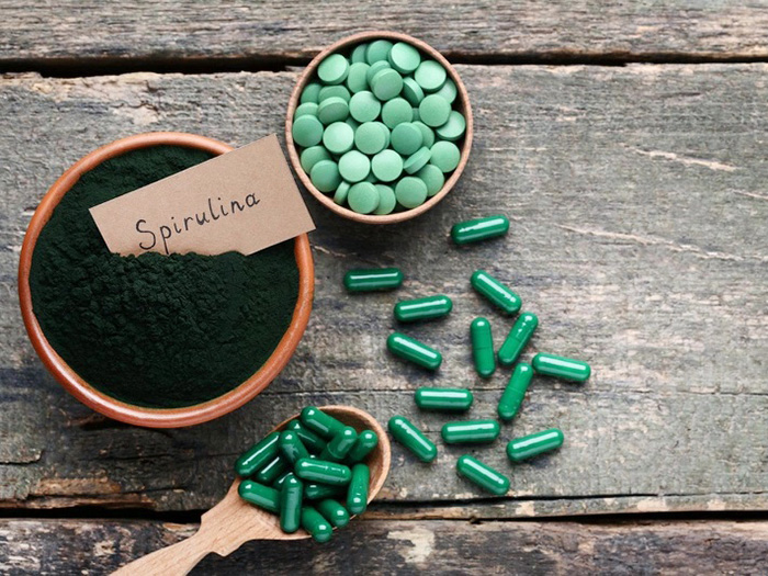 Hỏi đáp: Người bị đau dạ dày có uống được Tảo Xoắn không?