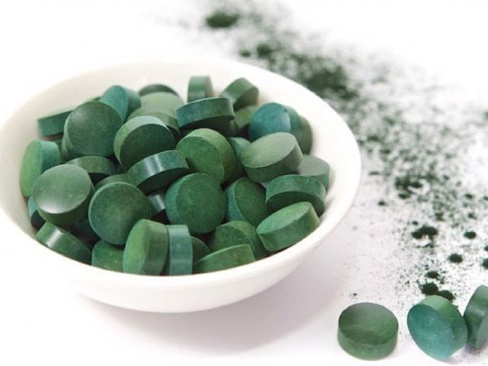 Hỏi đáp: Người bị đau dạ dày có uống được Tảo Xoắn không?