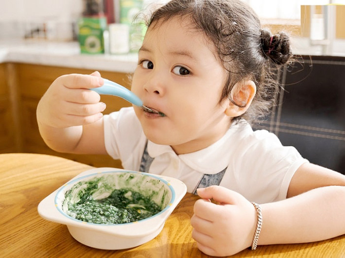 Những lưu ý khi cho trẻ em uống Tảo Xoắn bố mẹ cần biết